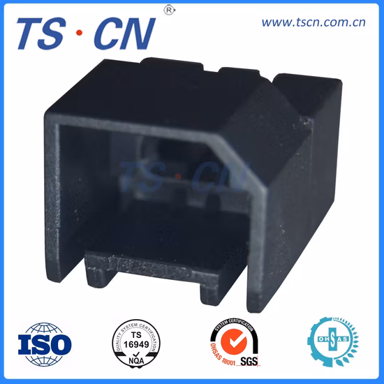 Auto Wire to Board Male Wafer Automotive Plug PCB Connector